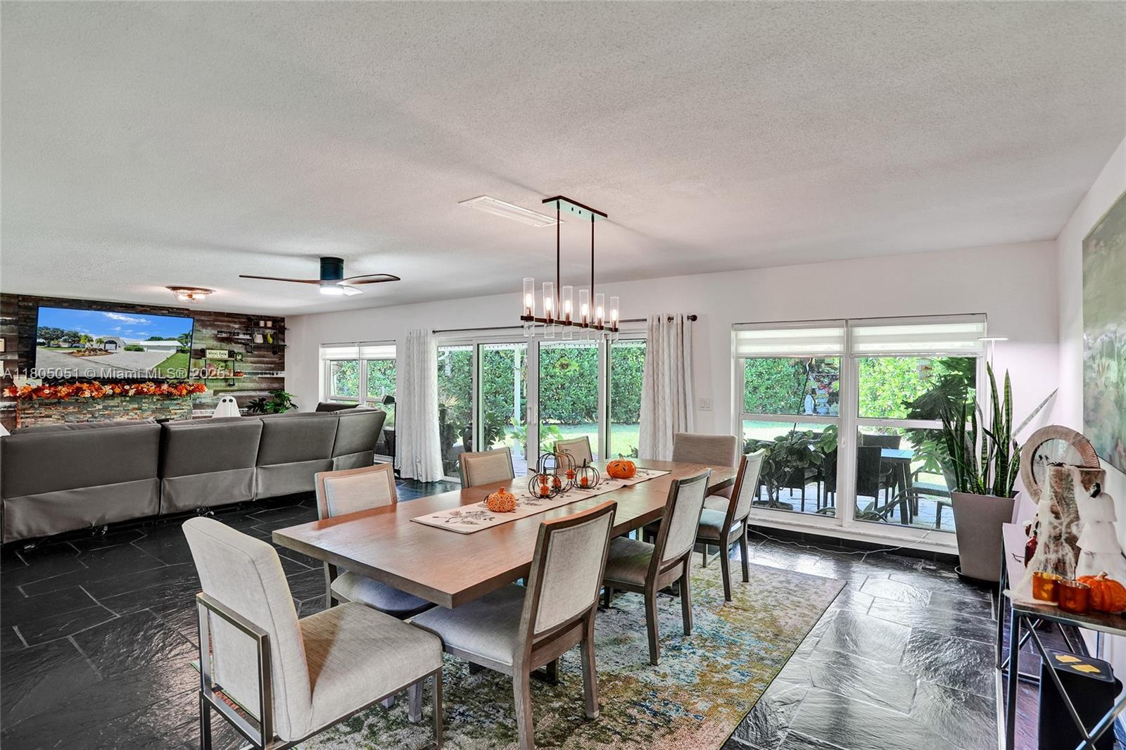 5709 Bamboo Cir, Tamarac, Florida image 14