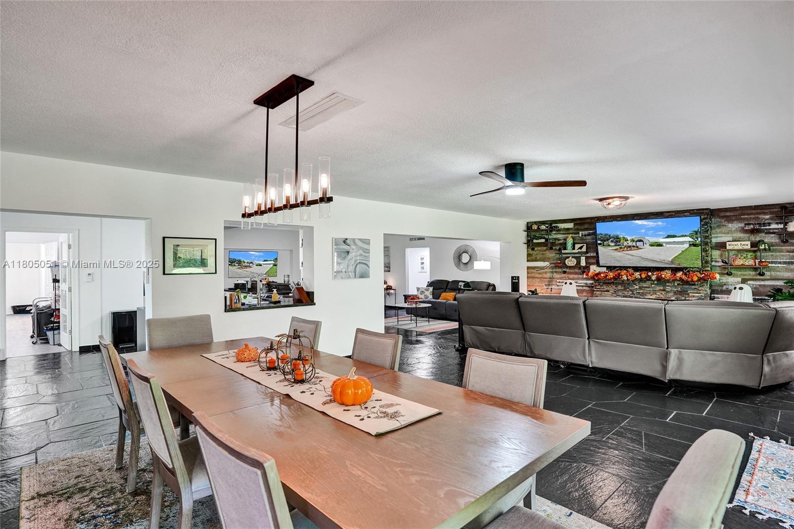 5709 Bamboo Cir, Tamarac, Florida image 15
