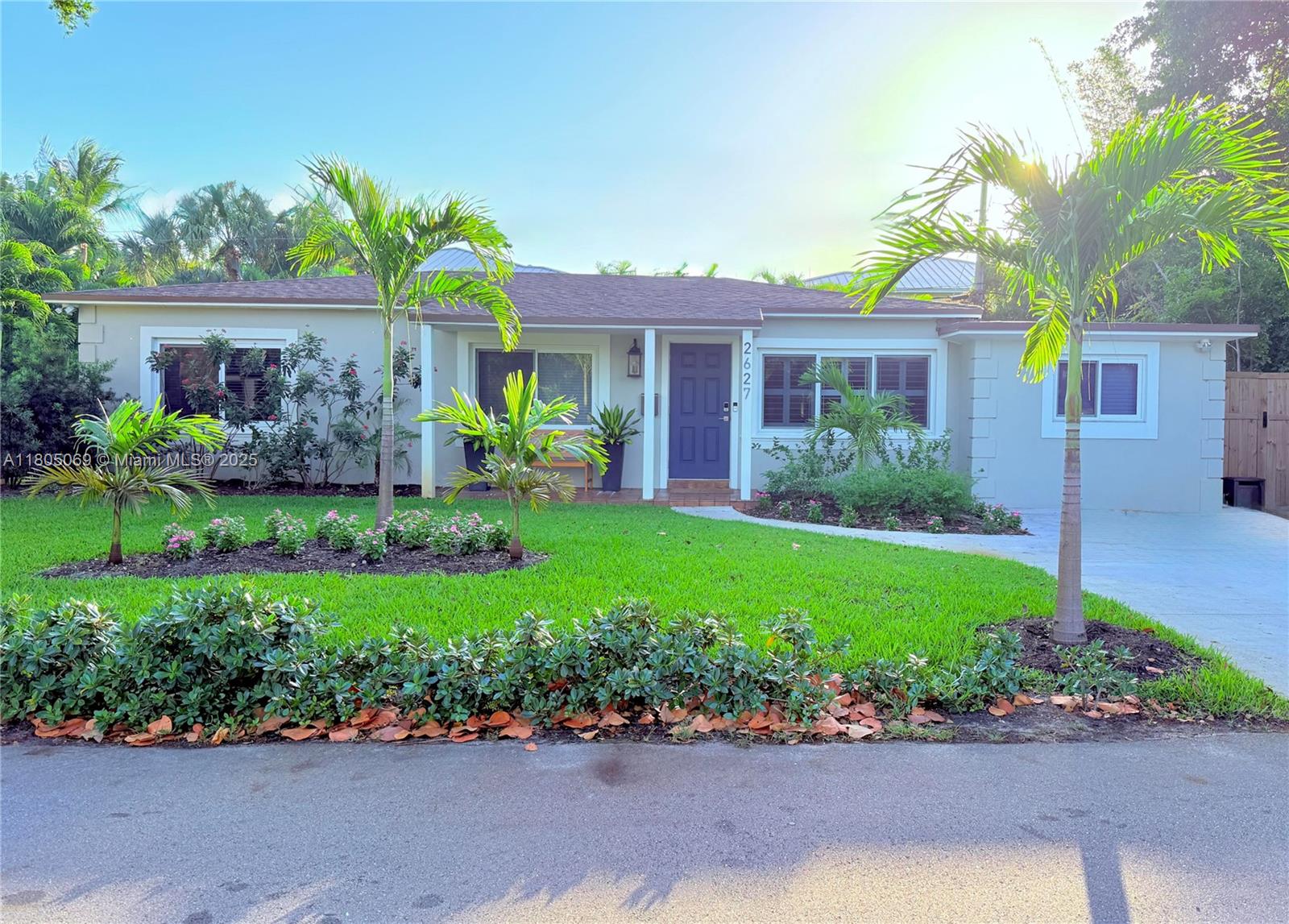 2627 NE 10th Ave, Wilton Manors, Florida image 1
