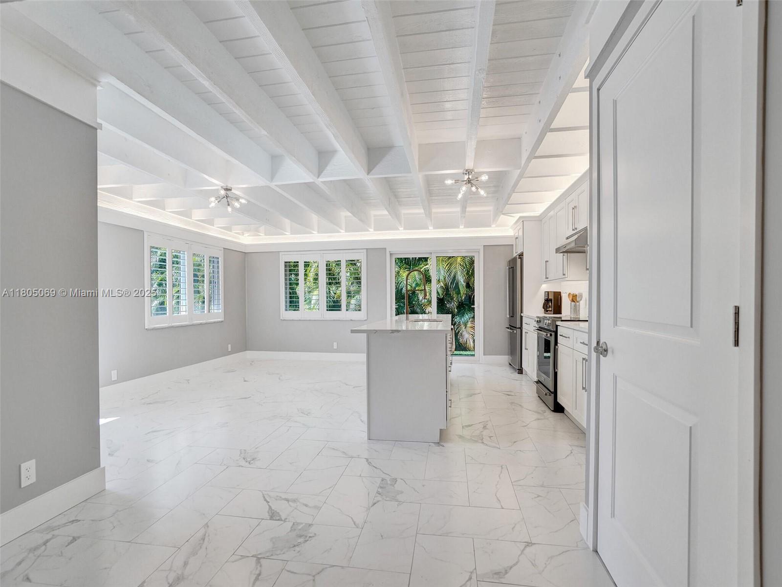 2627 NE 10th Ave, Wilton Manors, Florida image 14