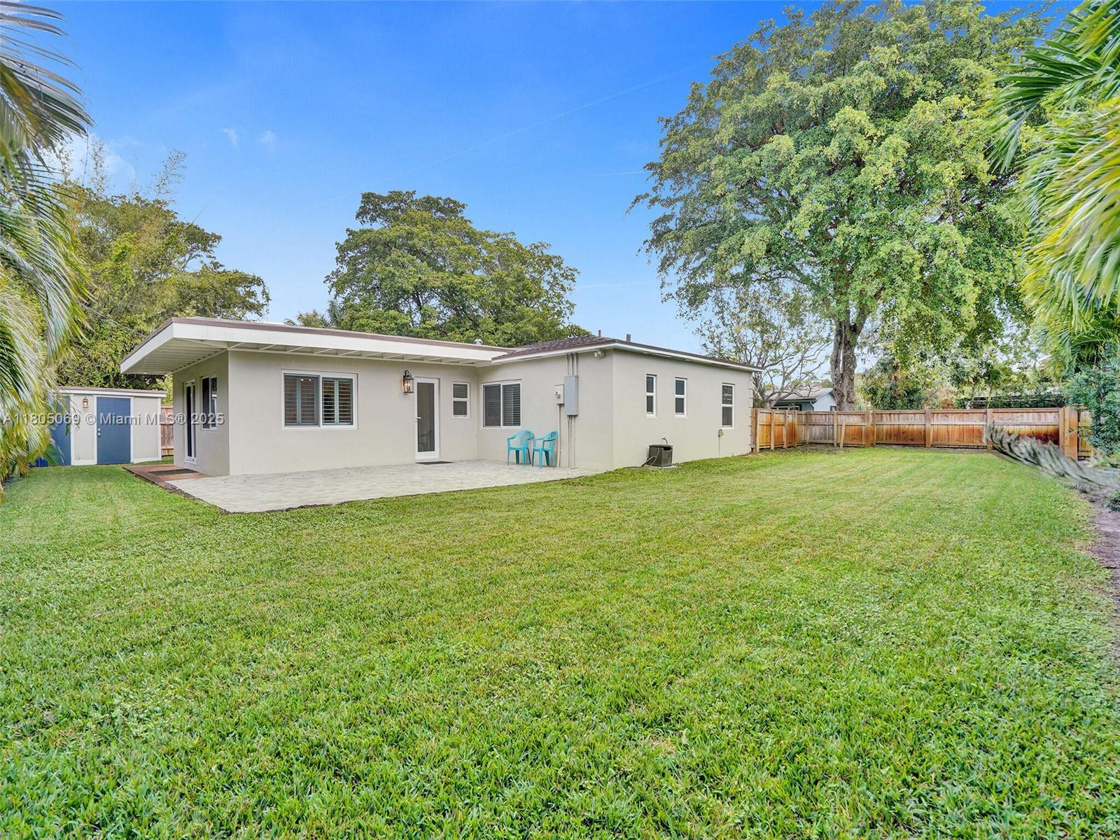 2627 NE 10th Ave, Wilton Manors, Florida image 3