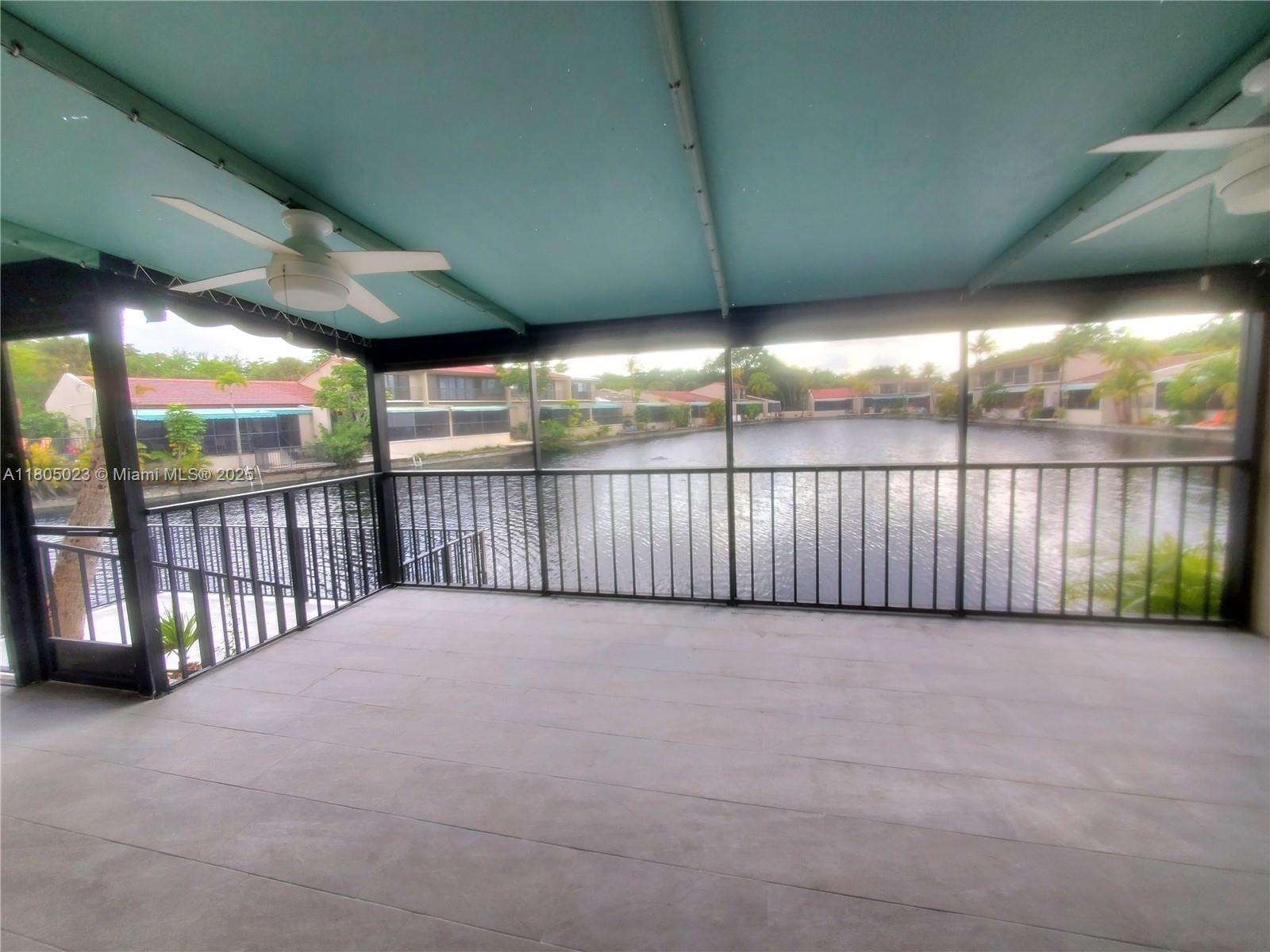 8350 Dundee Ter, Miami Lakes, Florida image 23