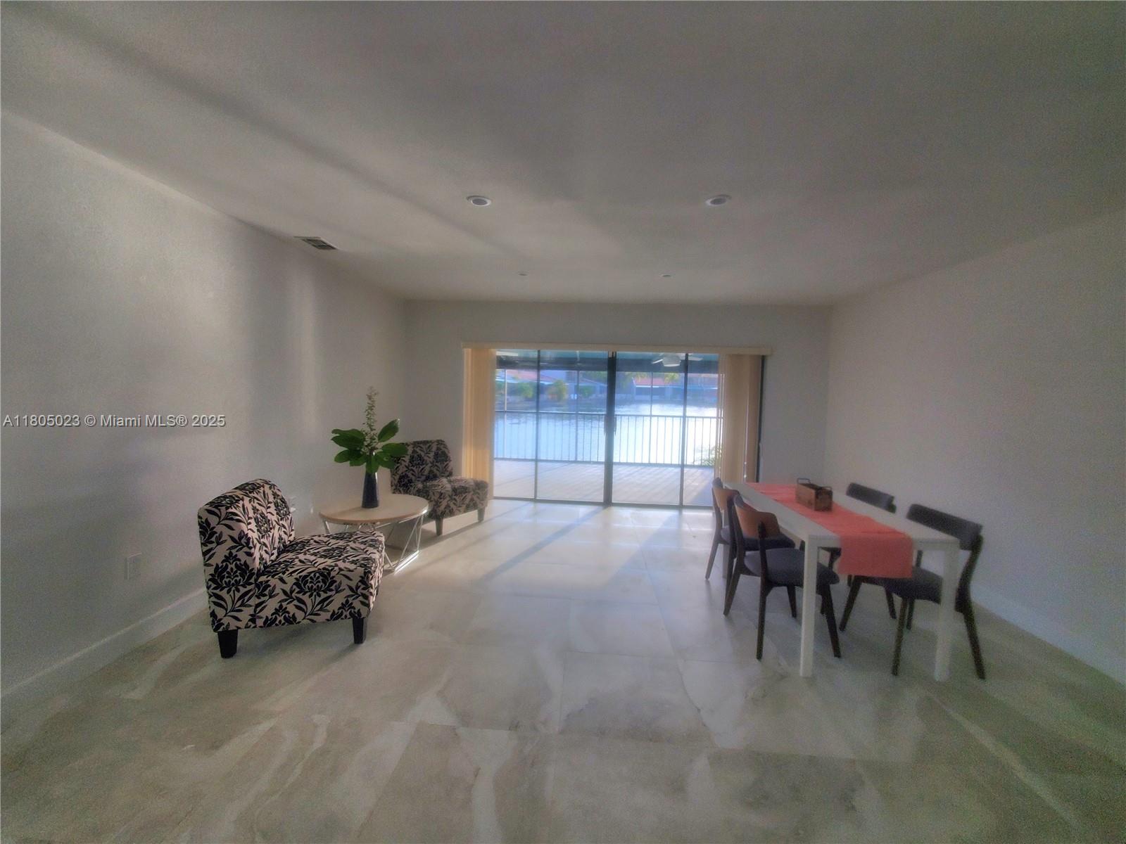 8350 Dundee Ter, Miami Lakes, Florida image 25
