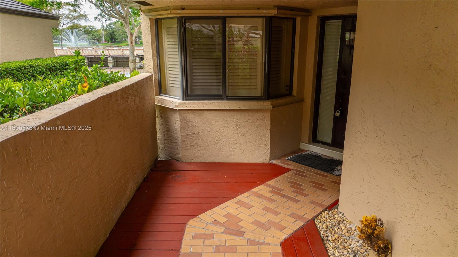 9360 S Chelsea Dr S, Plantation, Florida image 4