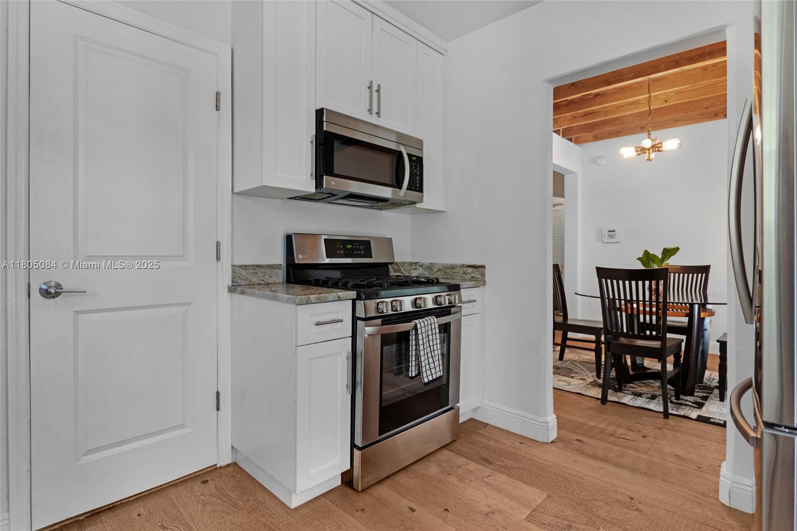 Listing Photo 16