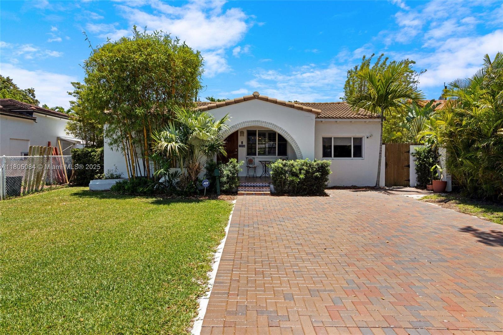 1558 Normandy Dr, Miami Beach, Florida image 6