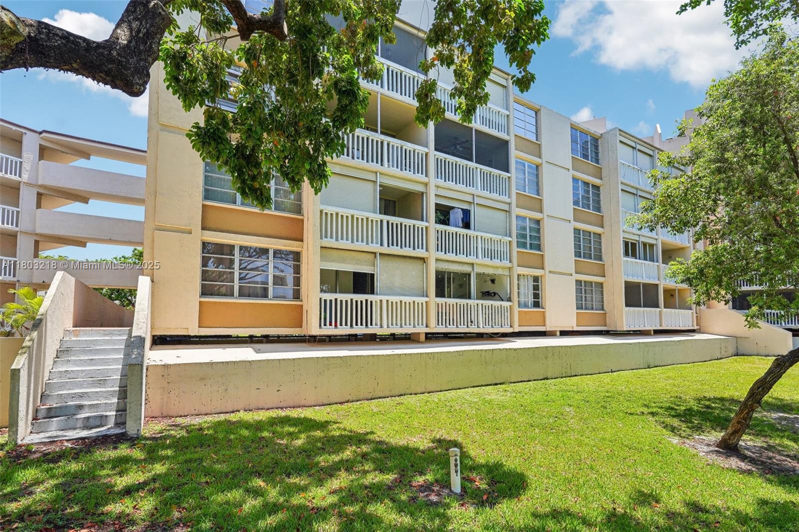 7081 Environ Blvd #243, Lauderhill, Florida image 45