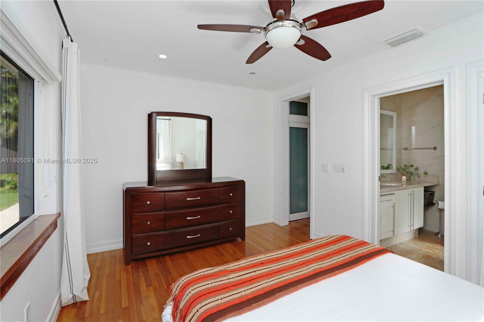 1526 Dorado Ave, Coral Gables, Florida image 27