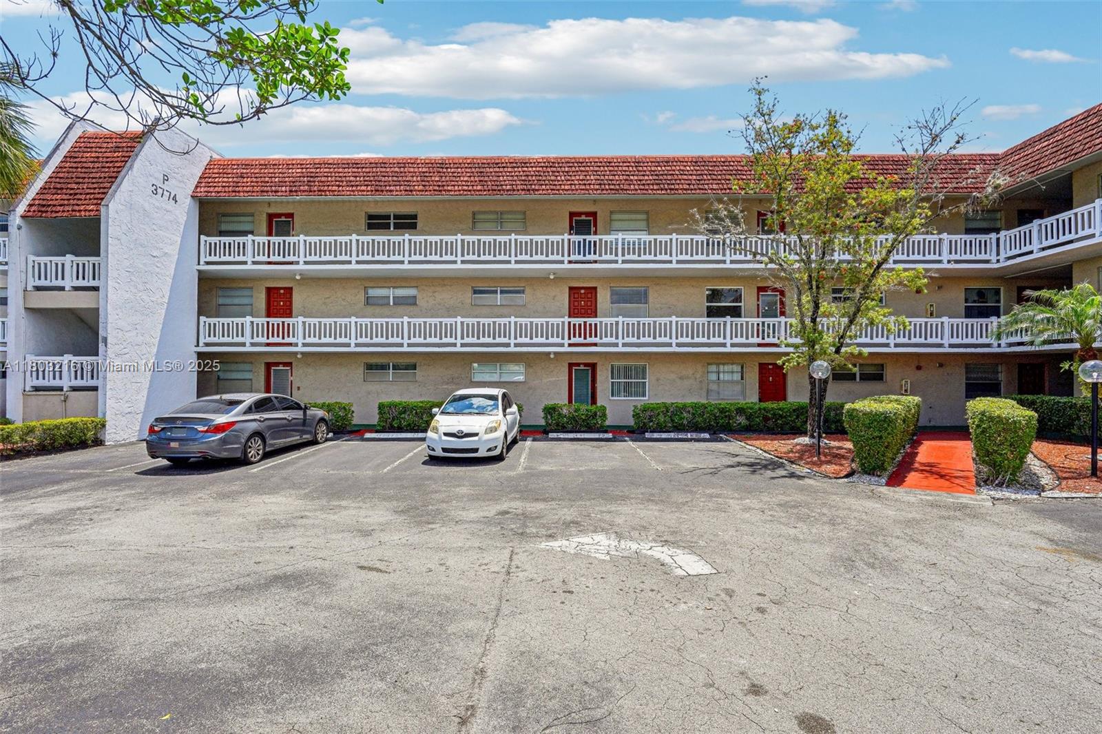 3774 Inverrary Blvd #203P, Lauderhill, Florida image 2
