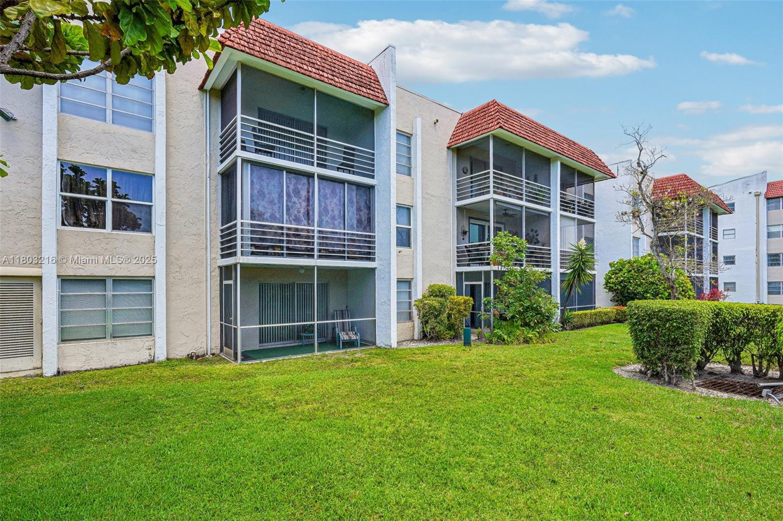 3774 Inverrary Blvd #203P, Lauderhill, Florida image 28