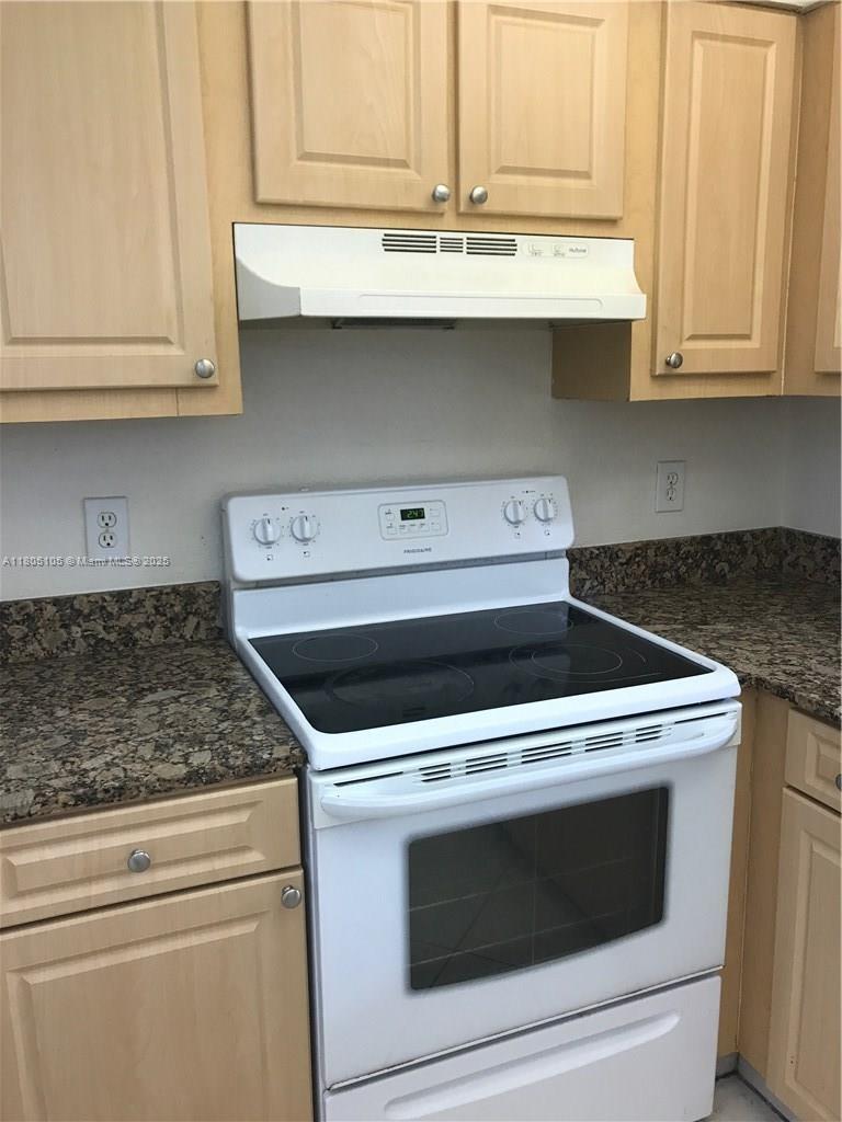 1105 S Flagler Ave #601, Pompano Beach, Florida image 1