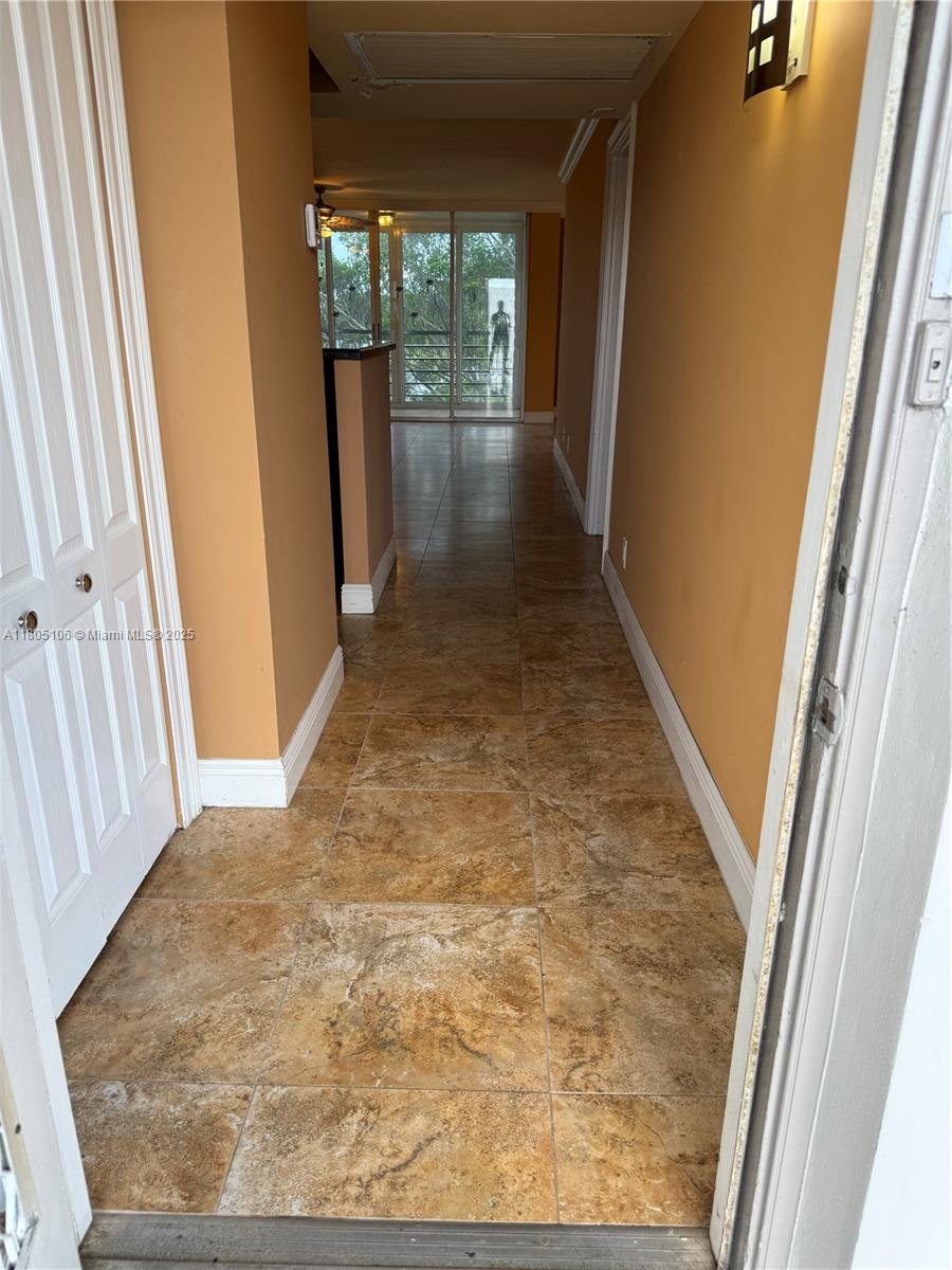 9420 Poinciana Pl #403, Davie, Florida image 27