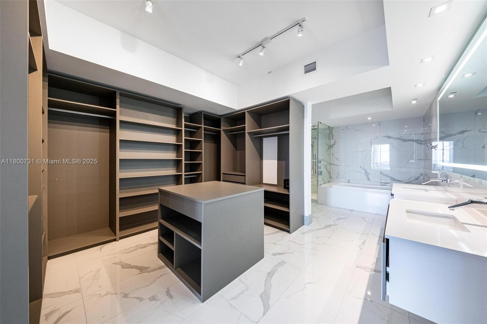 5500 Island Estates Dr #907, Aventura FL 33160