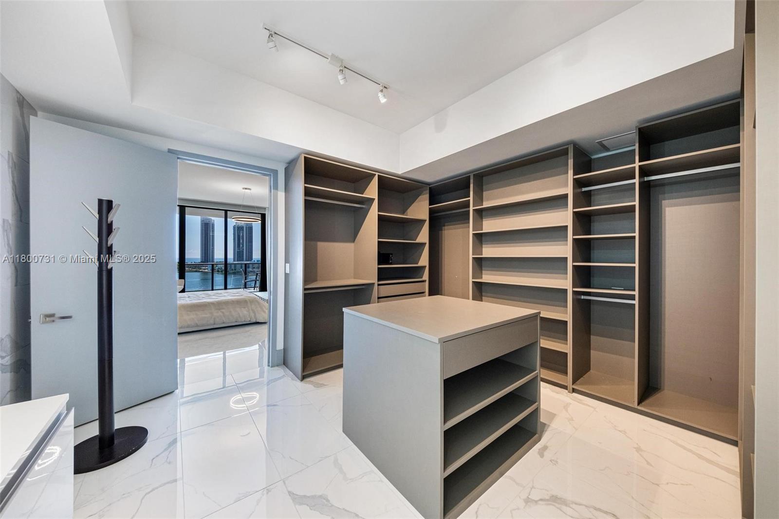 5500 Island Estates Dr #907, Aventura FL 33160
