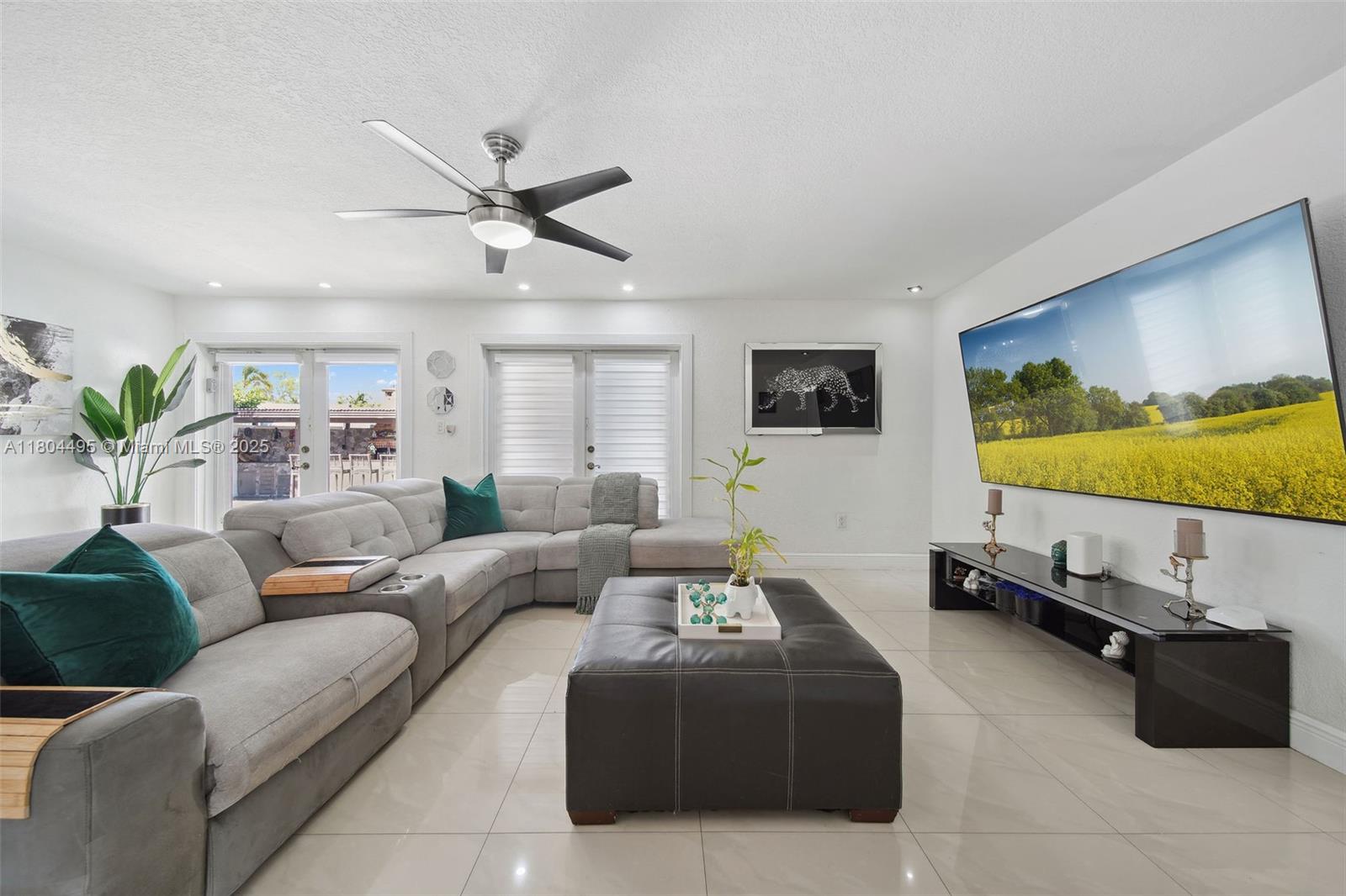 17930 NW 85th Ave, Hialeah, Florida image 14