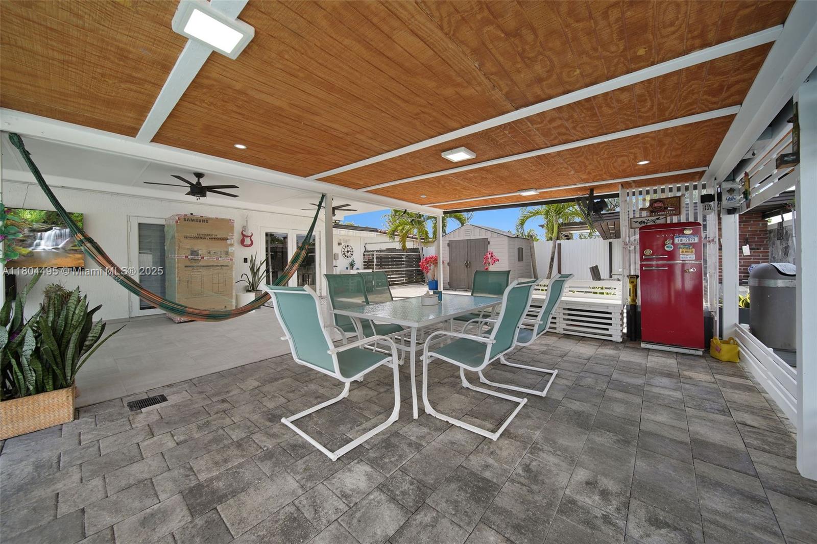 17930 NW 85th Ave, Hialeah, Florida image 36