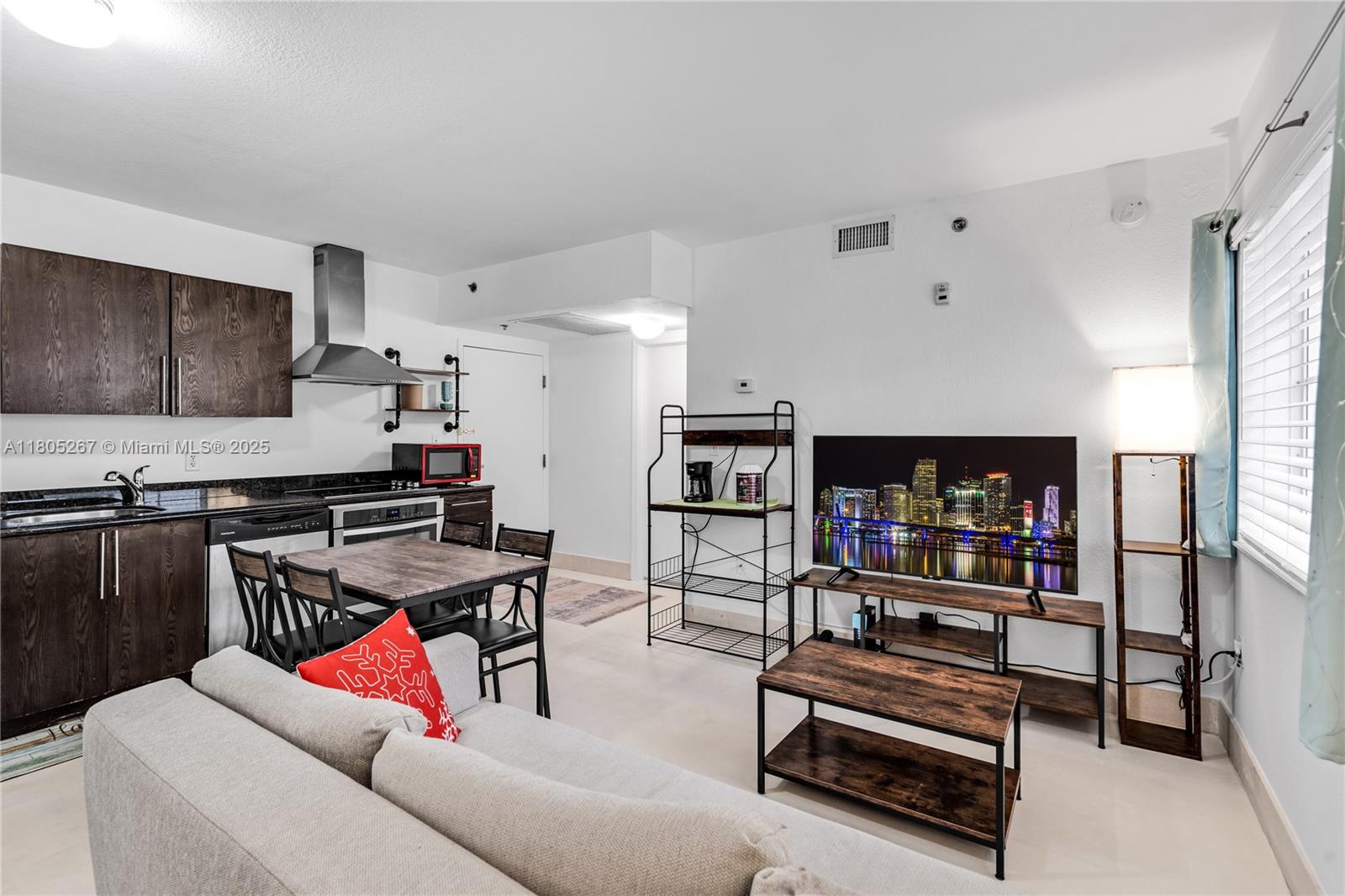 Property photo # 8