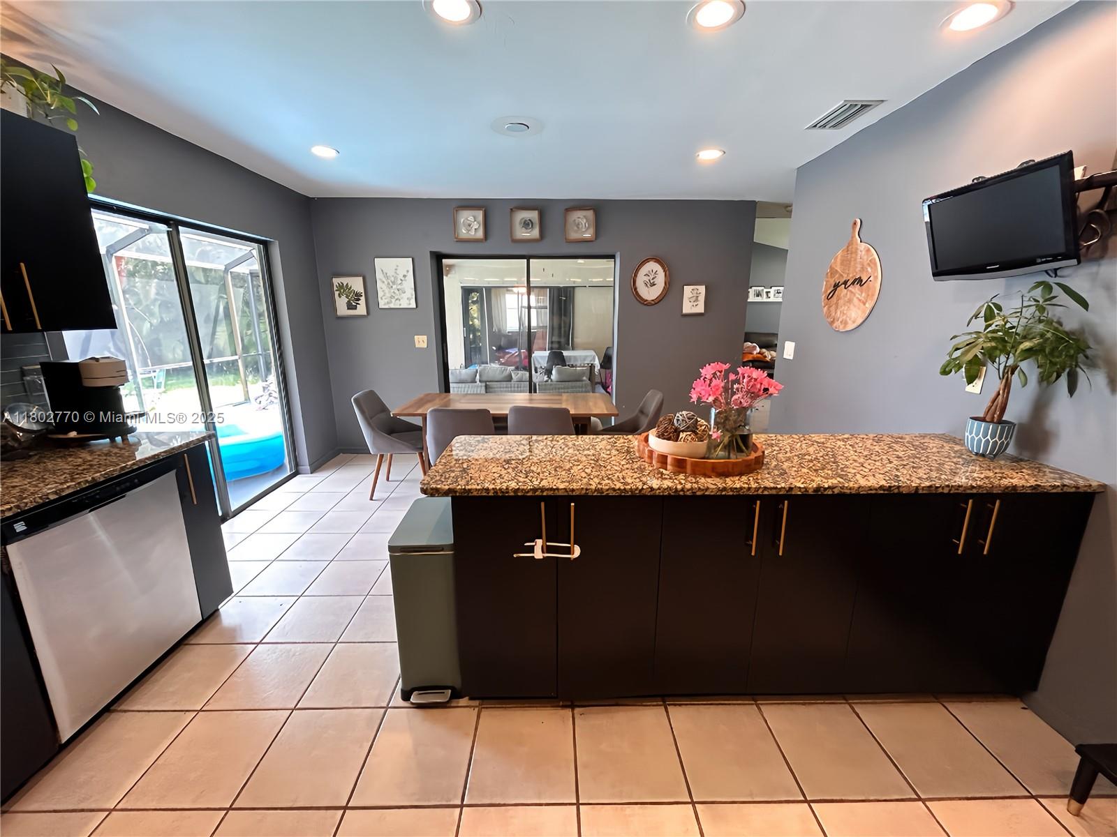 1705 SE 21st Ter, Cape Coral, Florida image 12