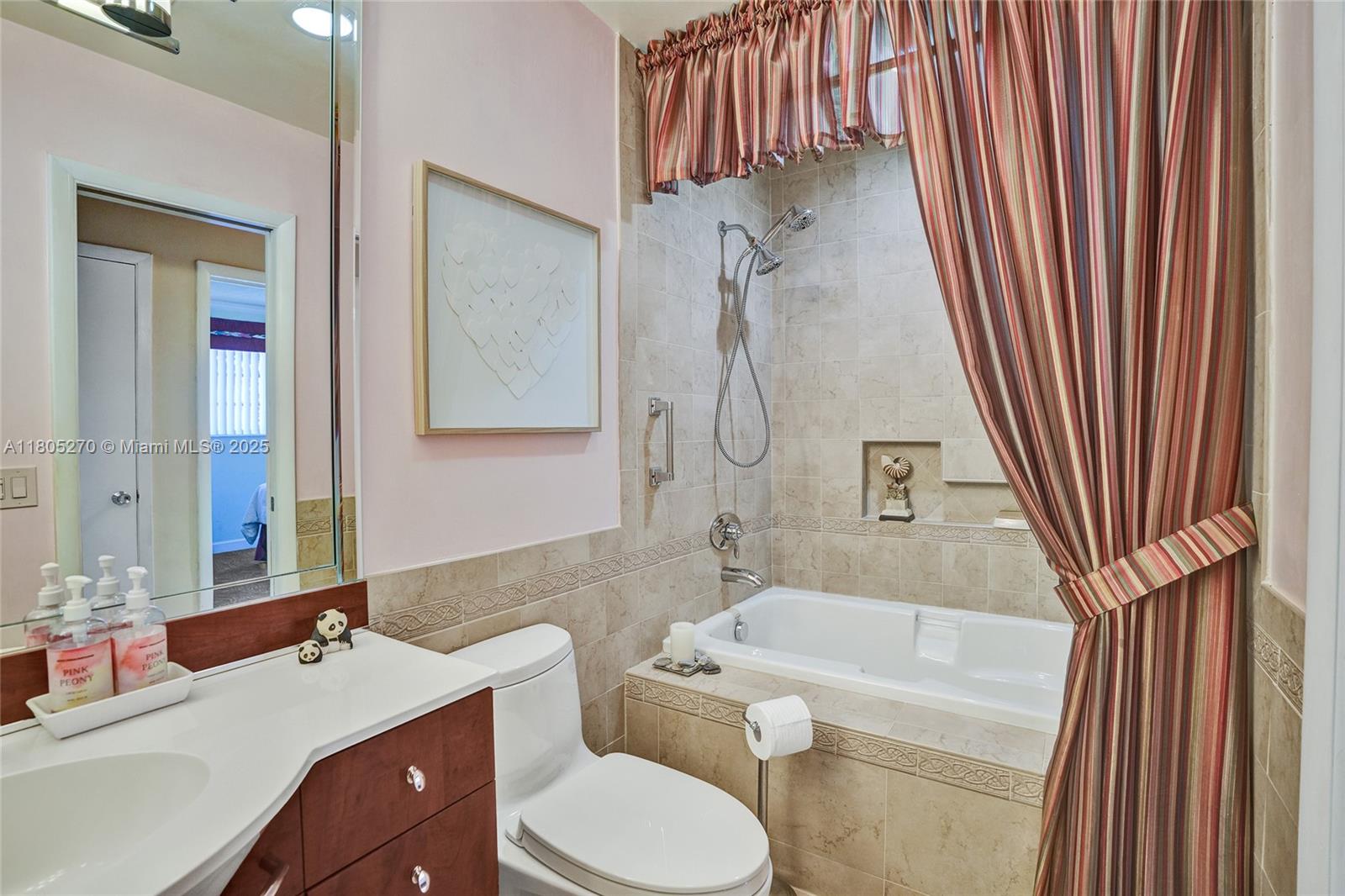 20435 Highland Lakes Blvd, Miami, Florida image 17