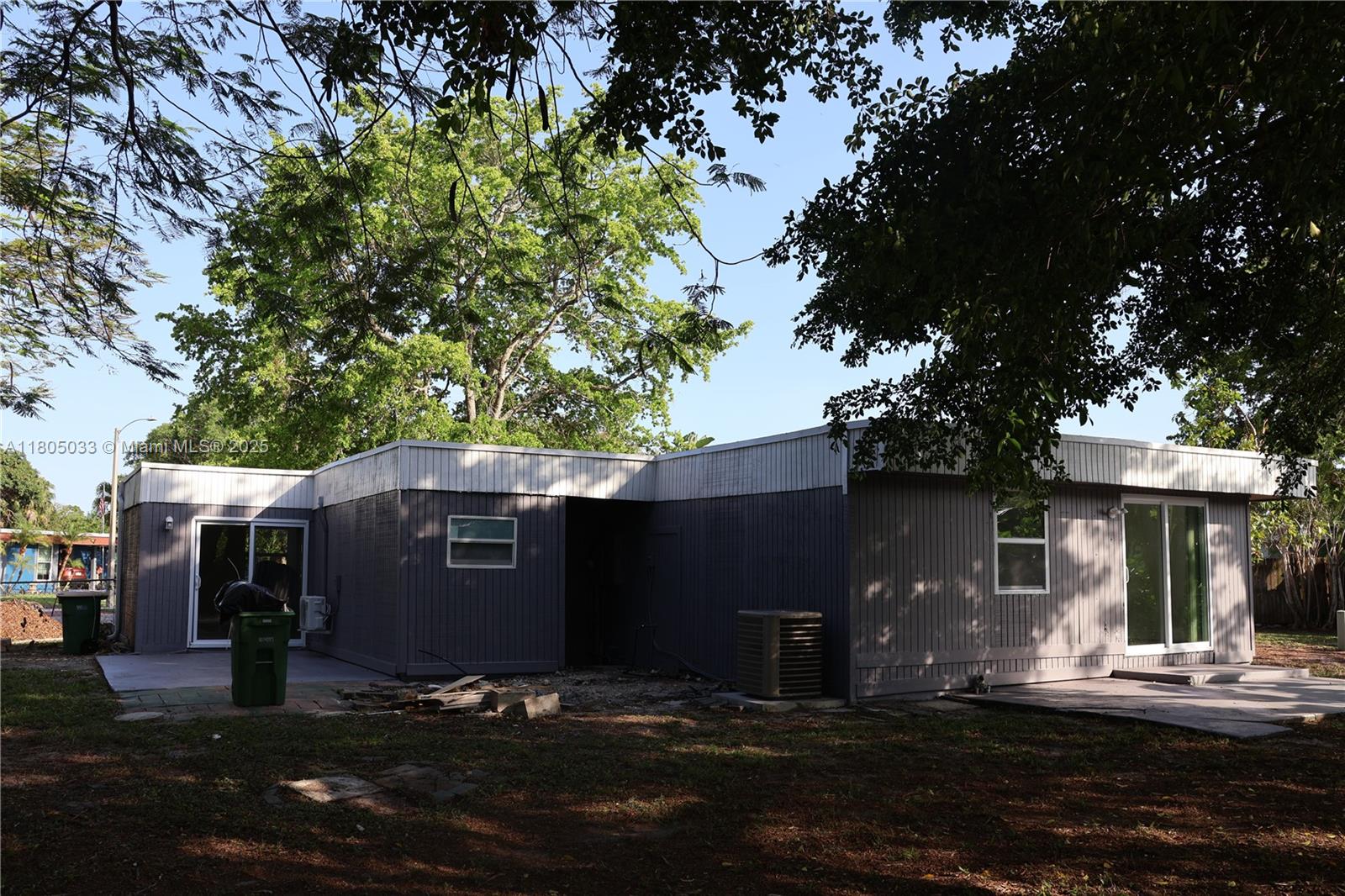 7915 NW 73rd Ave, Tamarac, Florida image 11