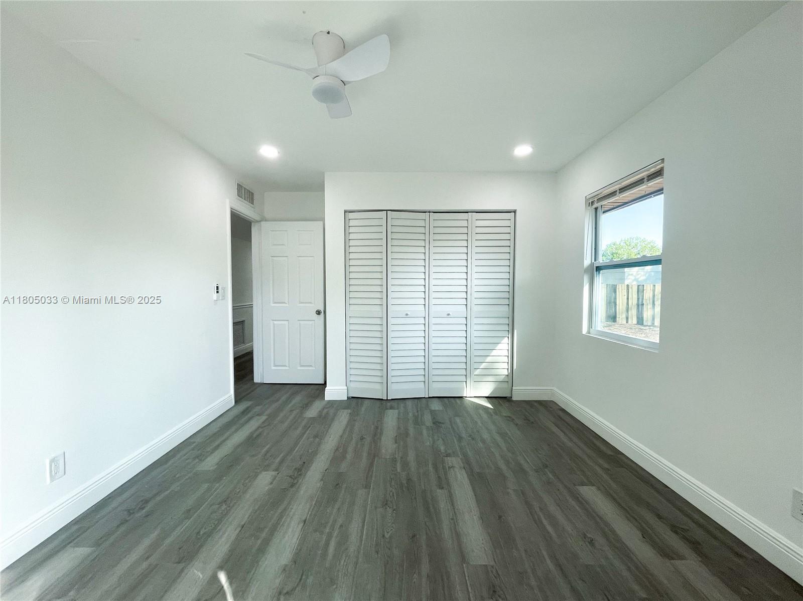 7915 NW 73rd Ave, Tamarac, Florida image 15