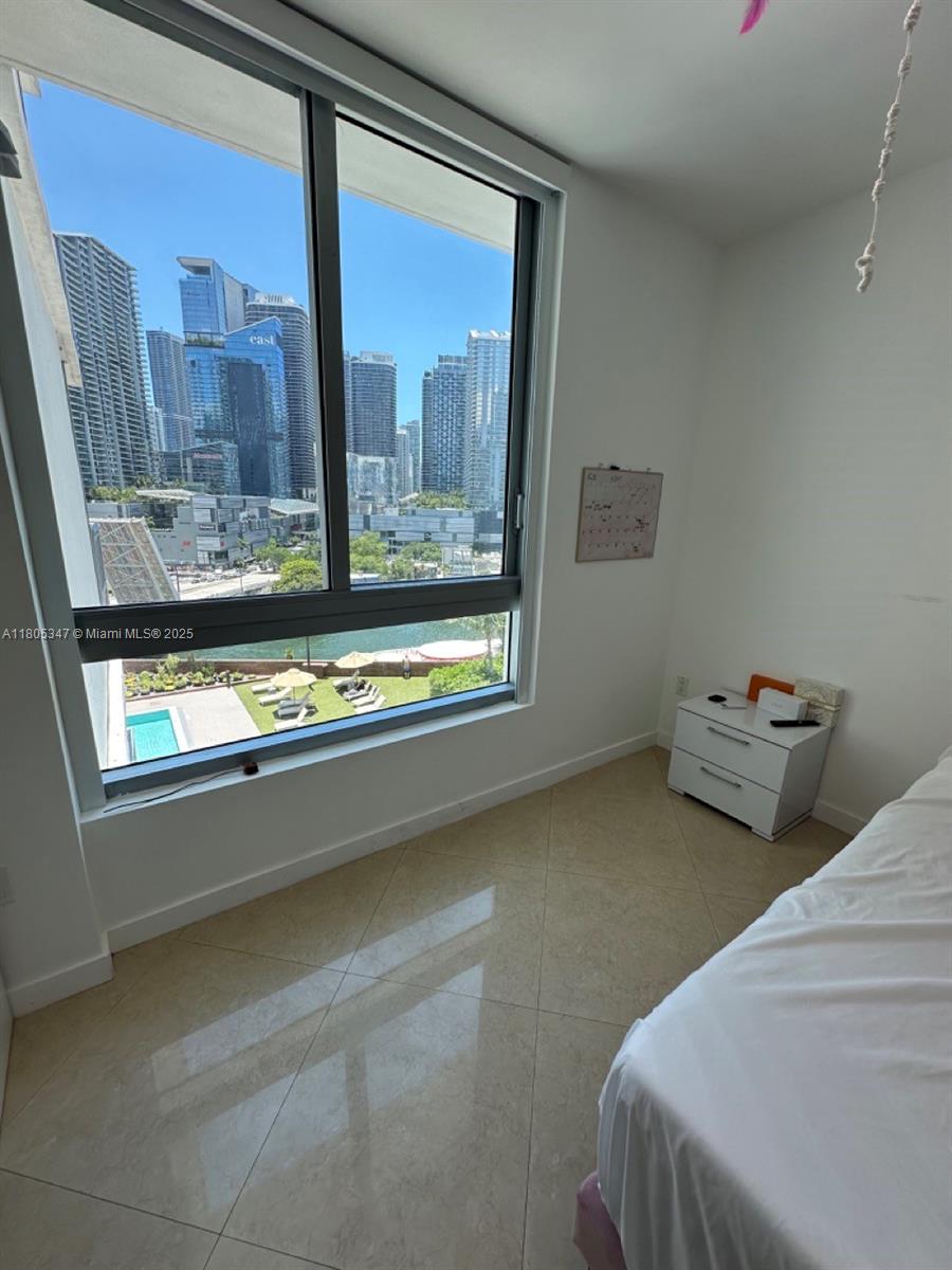 350 S Miami Ave #1412, Miami FL 33130