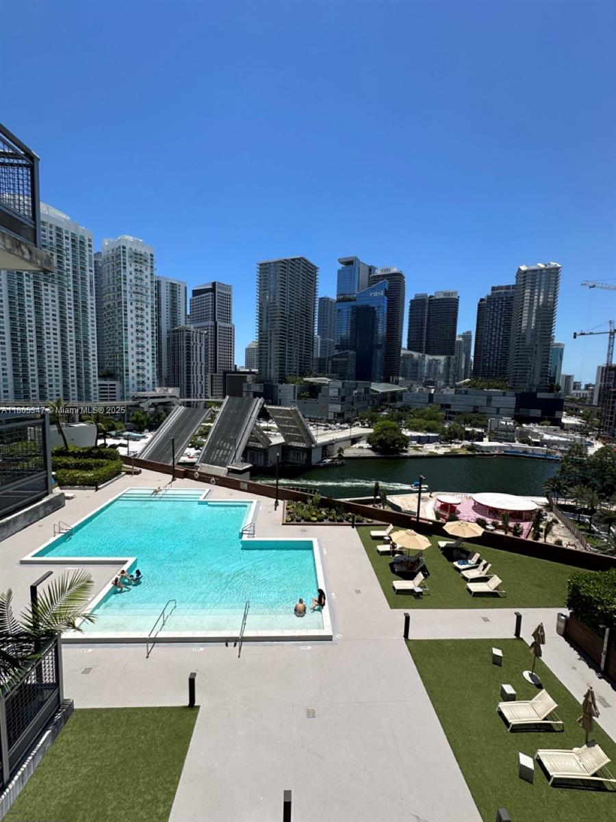 350 S Miami Ave #1412, Miami FL 33130