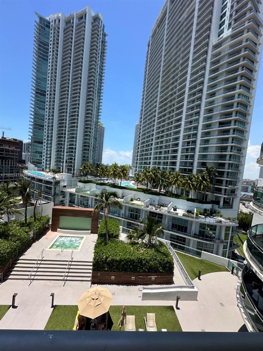 350 S Miami Ave #1412, Miami FL 33130