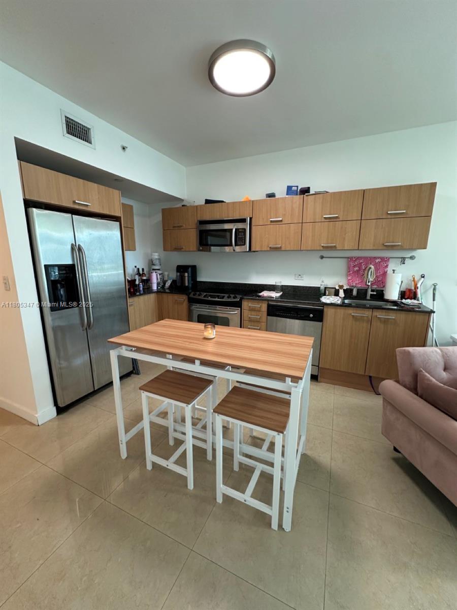 350 S Miami Ave #1412, Miami FL 33130