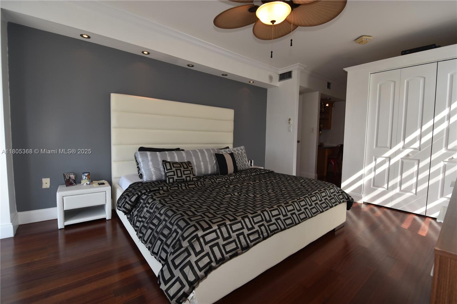 Listing Photo 16