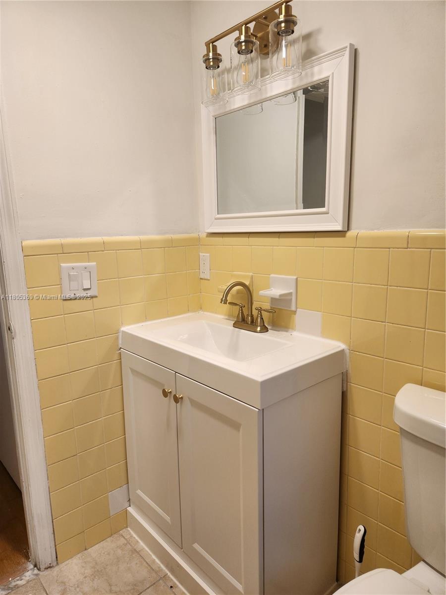 1100 NE 9th Ave #203, Fort Lauderdale, Florida image 3