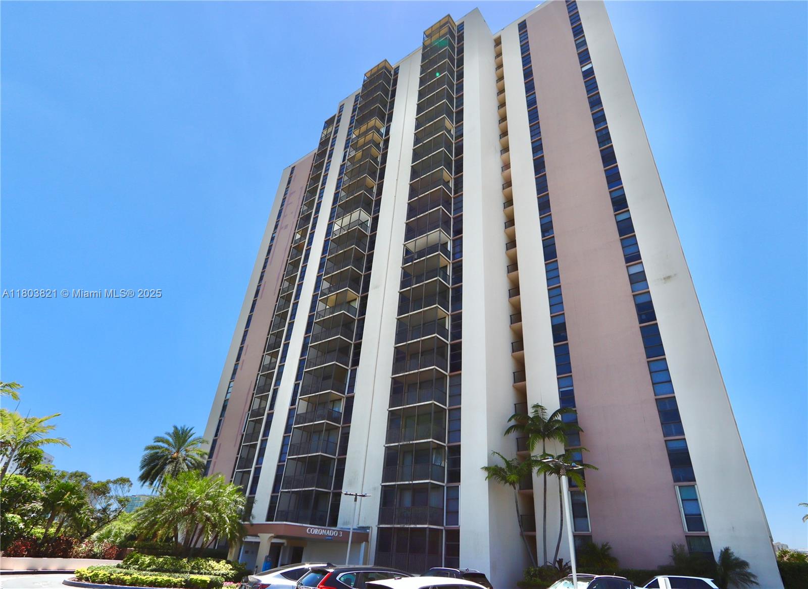 20379 W Country Club Dr #836, Aventura, Florida image 1