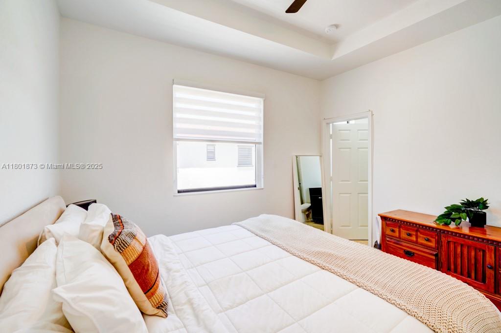 10602 W 33rd Way, Hialeah, Florida image 26