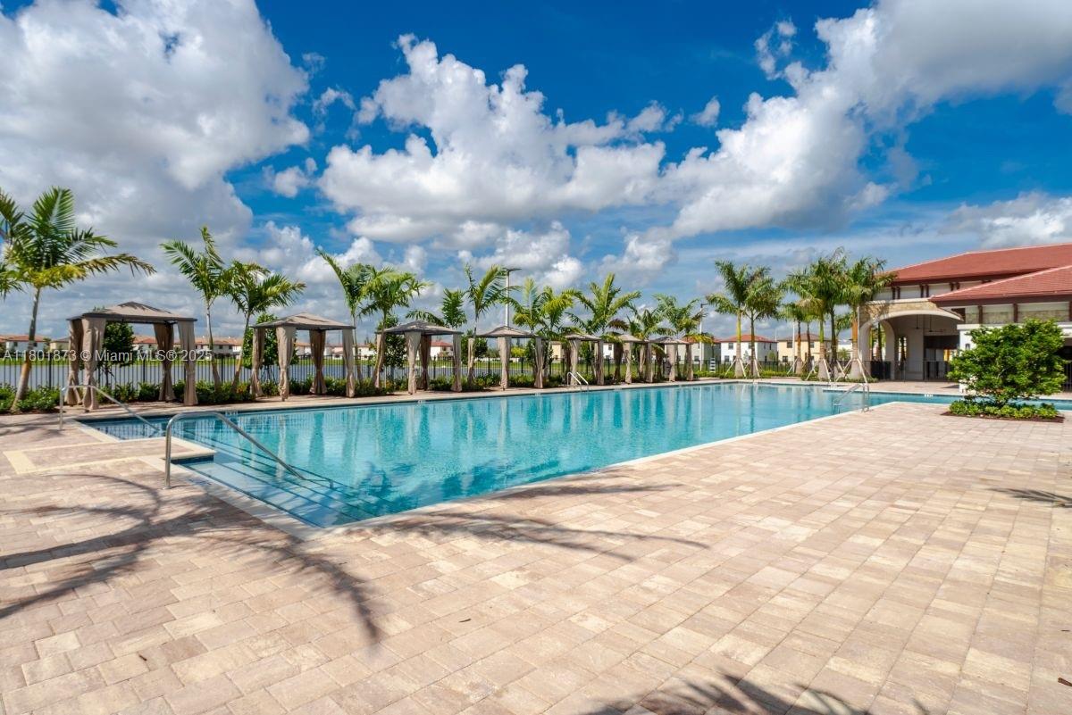 10602 W 33rd Way, Hialeah, Florida image 45
