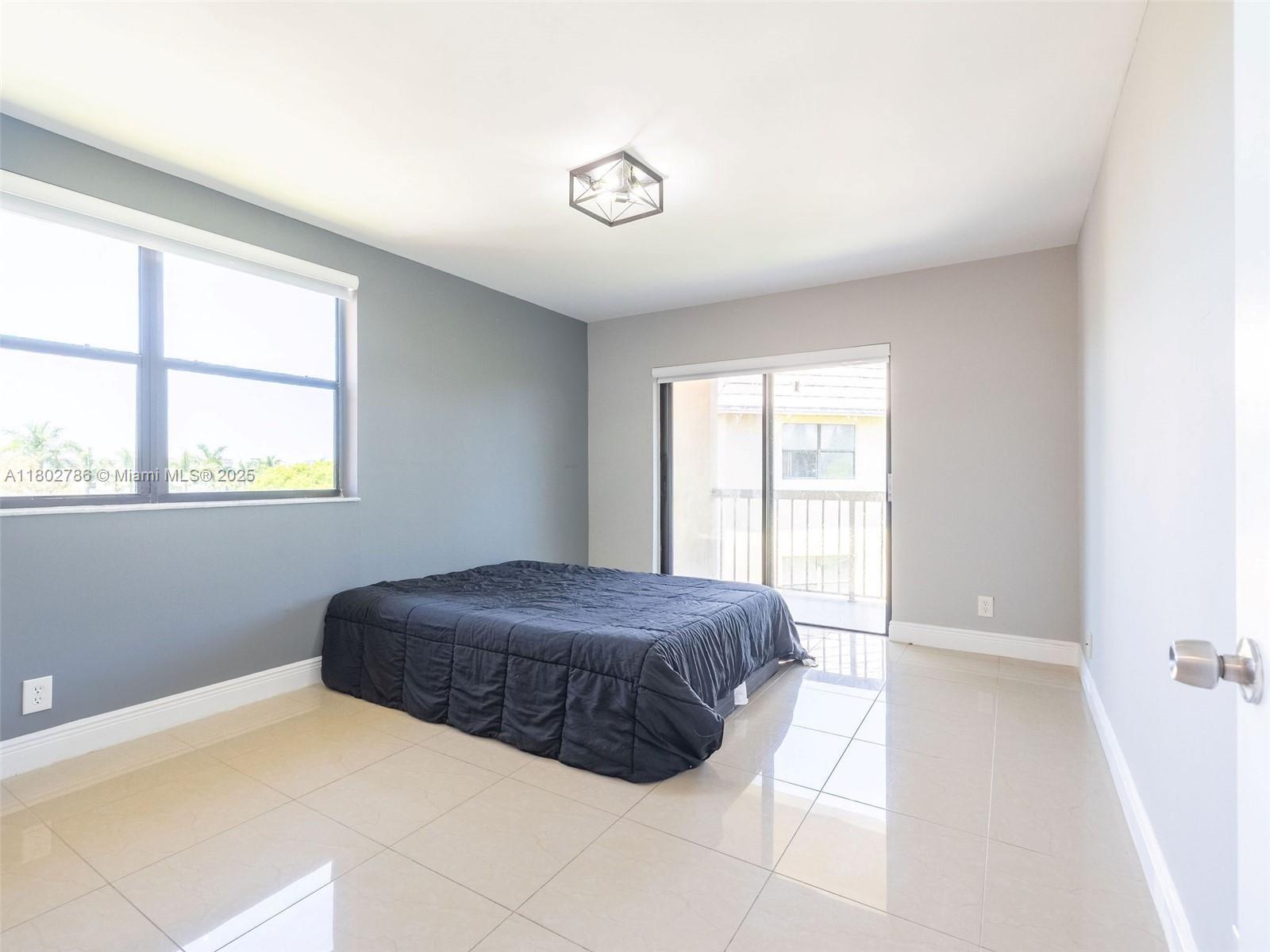Residential, Doral, Florida image 11