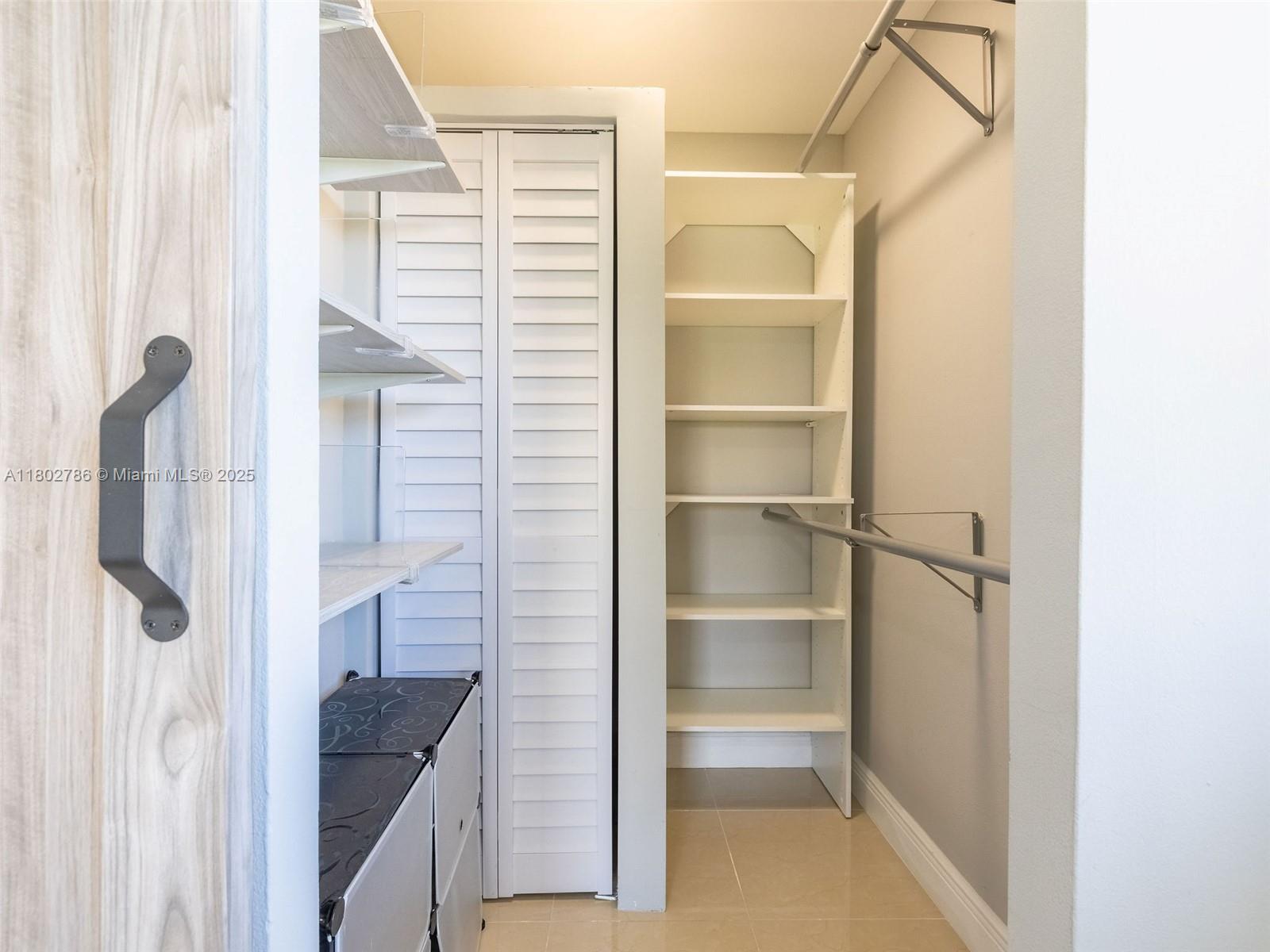 Residential, Doral, Florida image 15