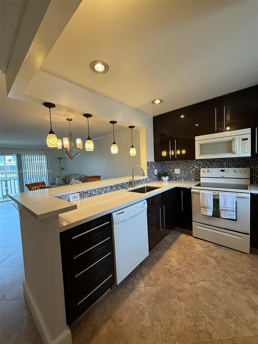 218 NE 12th Ave #503, Hallandale Beach, Florida image 1