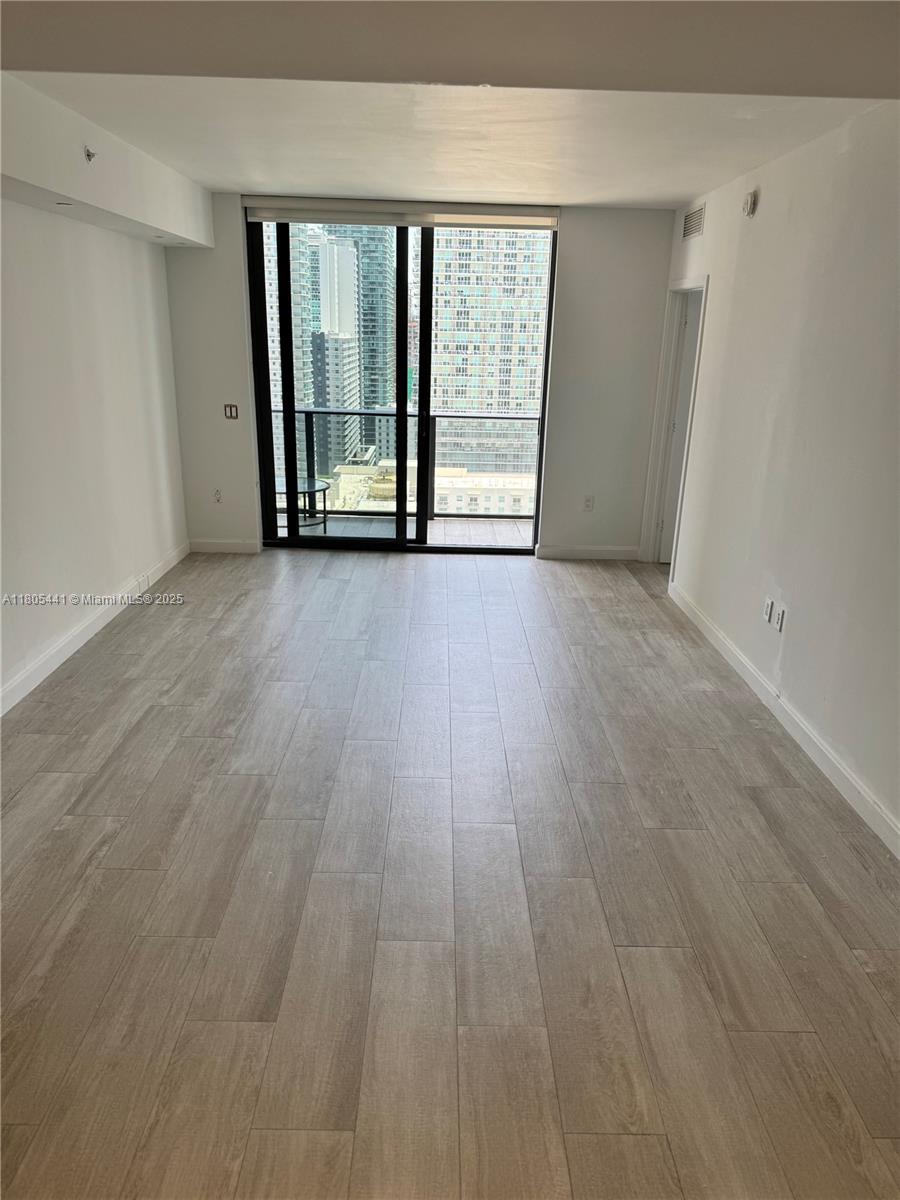 55 SW 9th St #2404, Miami FL 33130