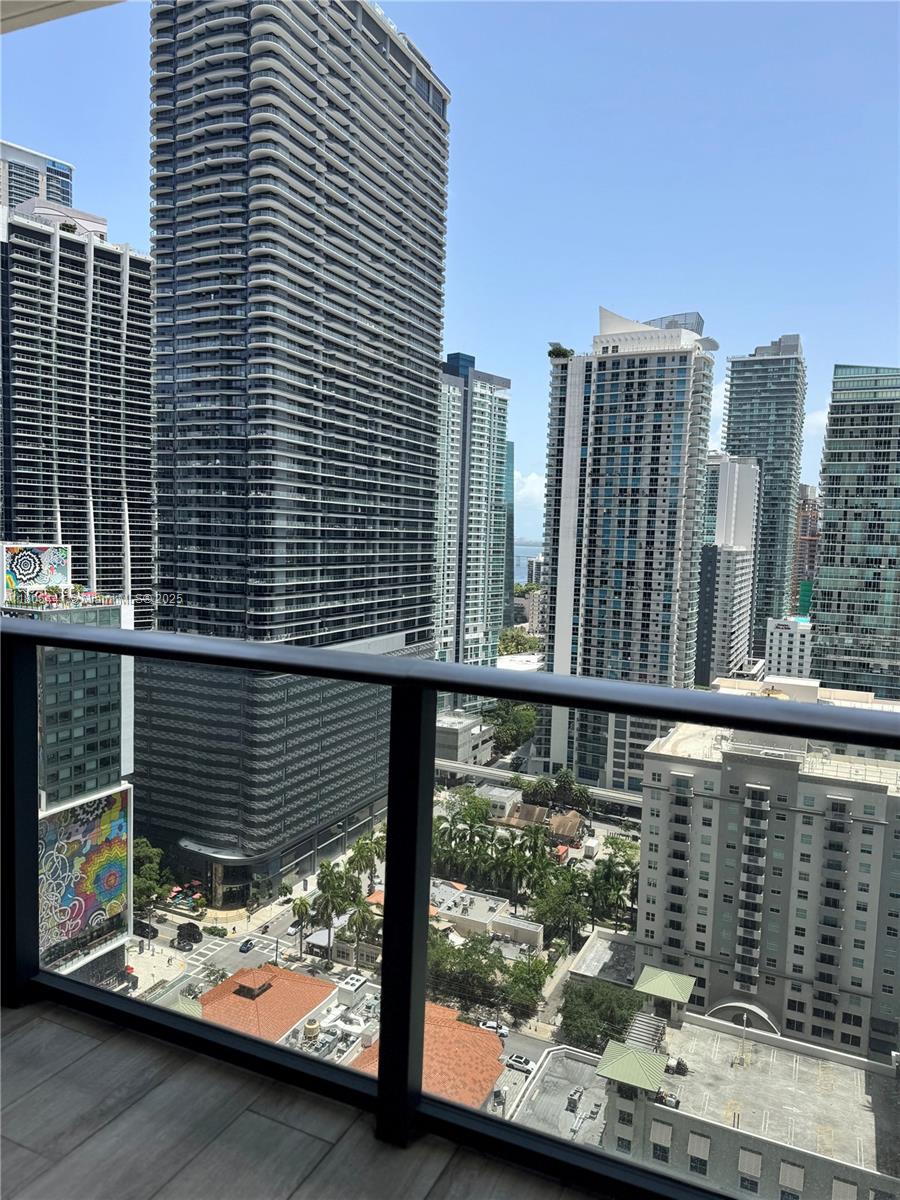 55 SW 9th St #2404, Miami FL 33130