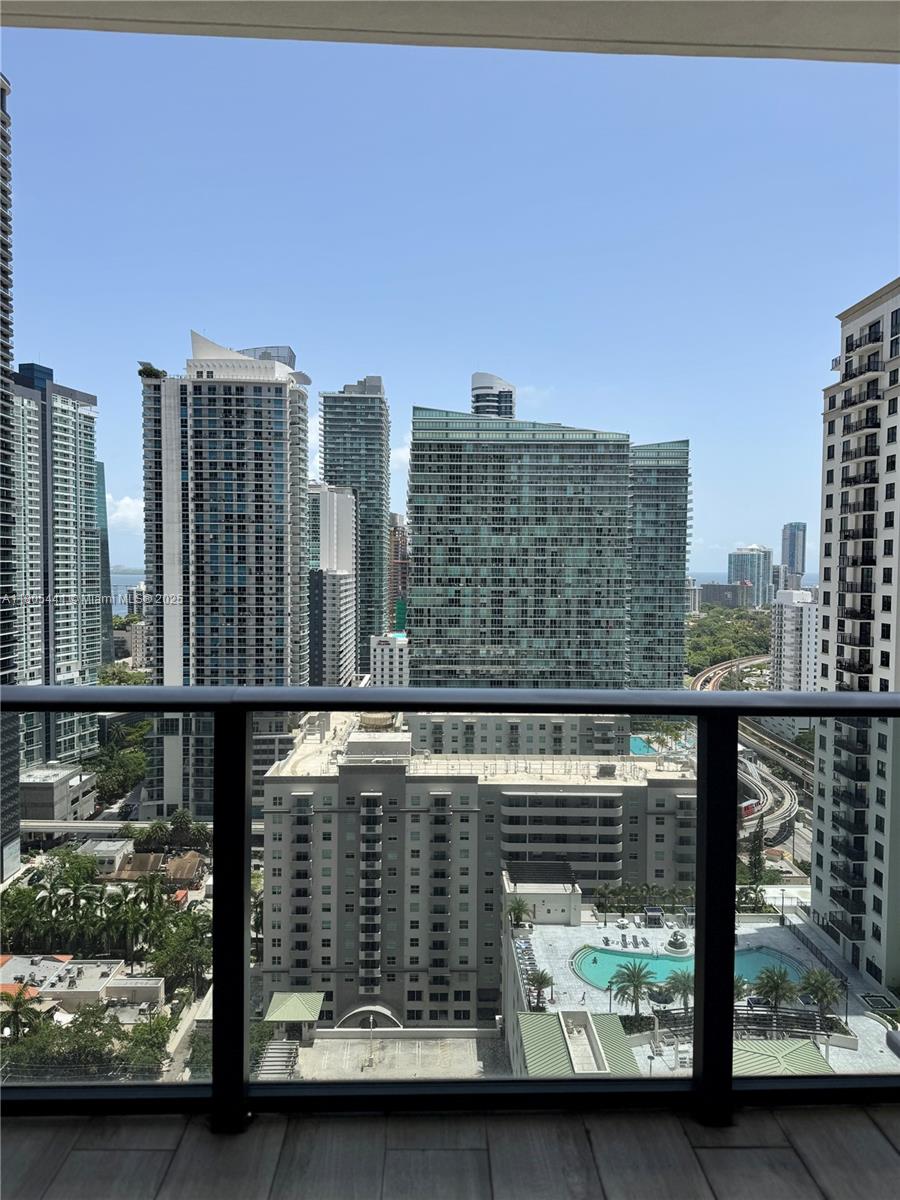 55 SW 9th St #2404, Miami FL 33130