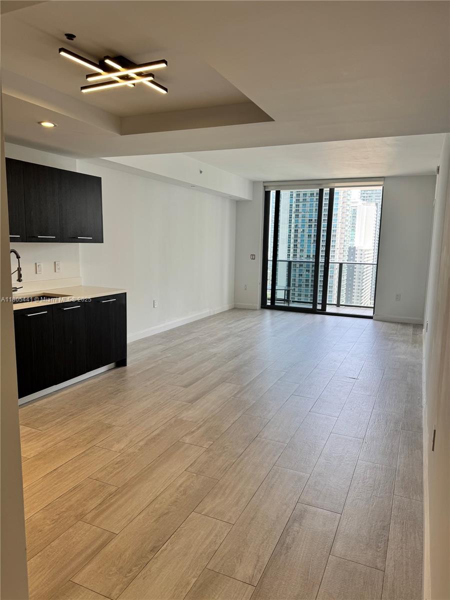 55 SW 9th St #2404, Miami FL 33130