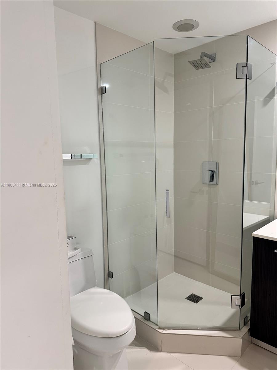 55 SW 9th St #2404, Miami FL 33130