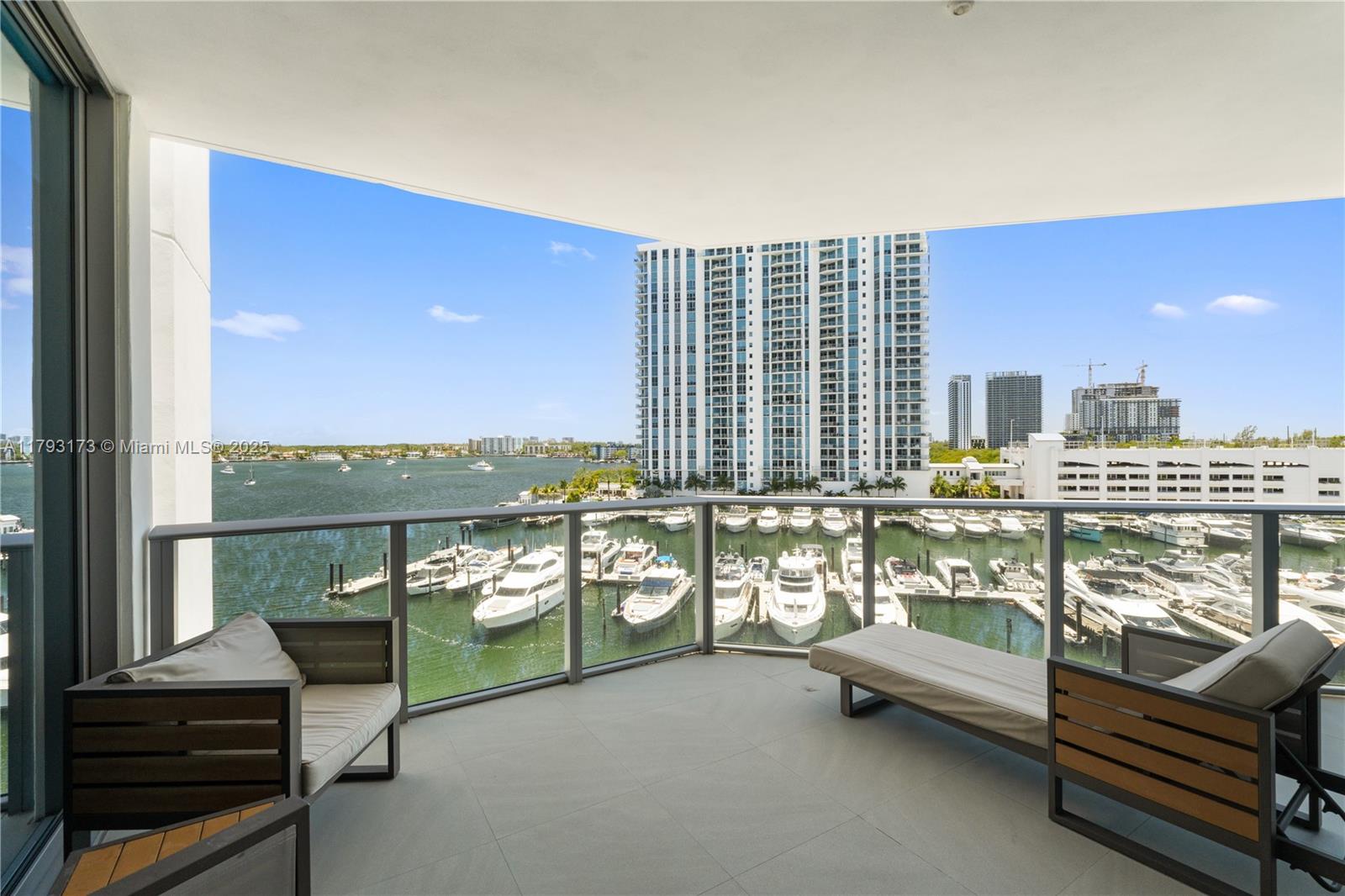 Condo for Sale in North Miami Beach, FL
