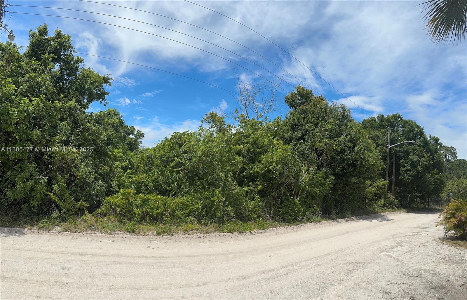 825 8th Ct, Vero Beach, Florida image 4