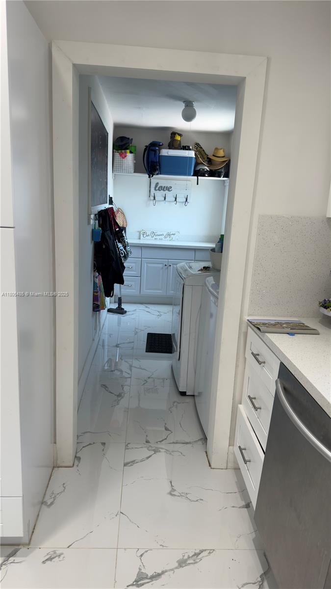 2345 NW 182nd Ter, Miami Gardens, Florida image 13