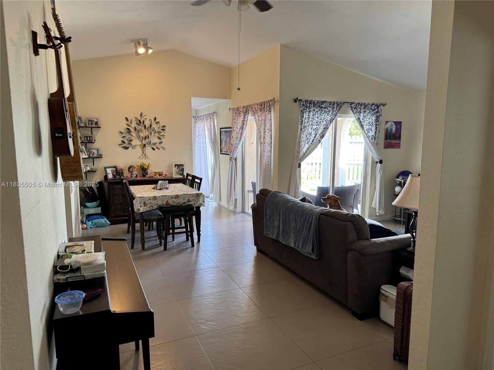 1510 Springside Dr, Weston, Florida image 3