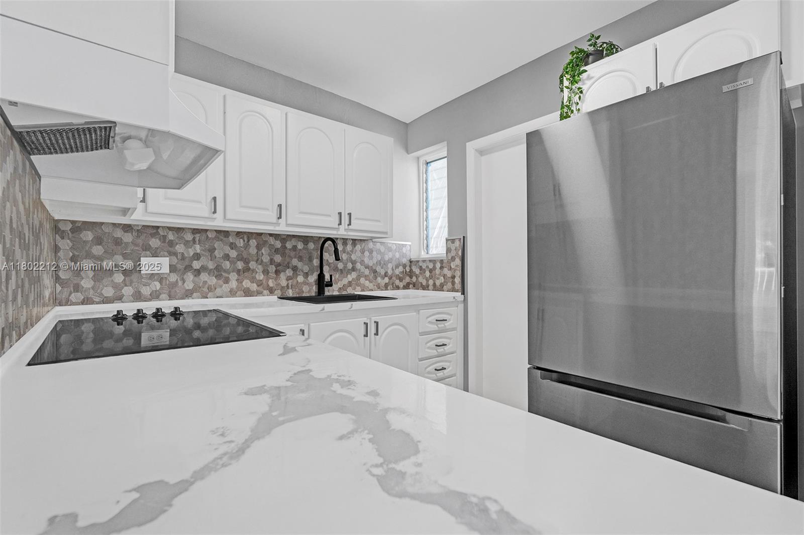 1150 Euclid Ave #305, Miami Beach, Florida image 3