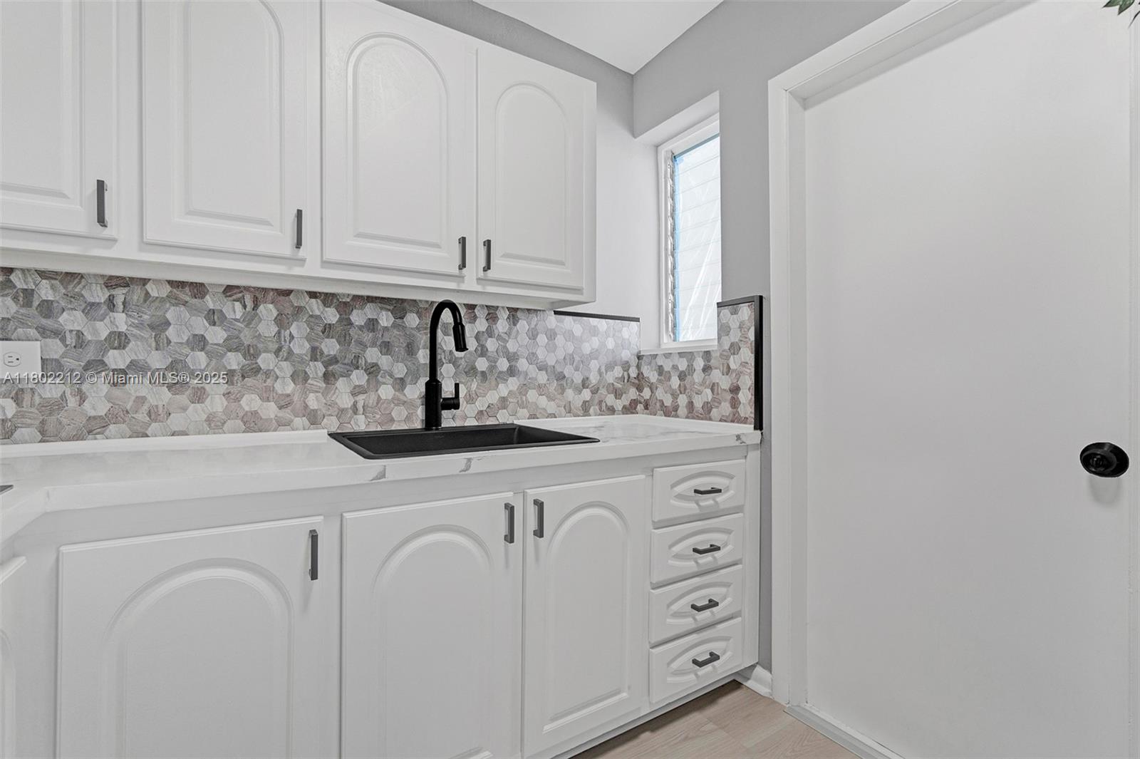 1150 Euclid Ave #305, Miami Beach, Florida image 5