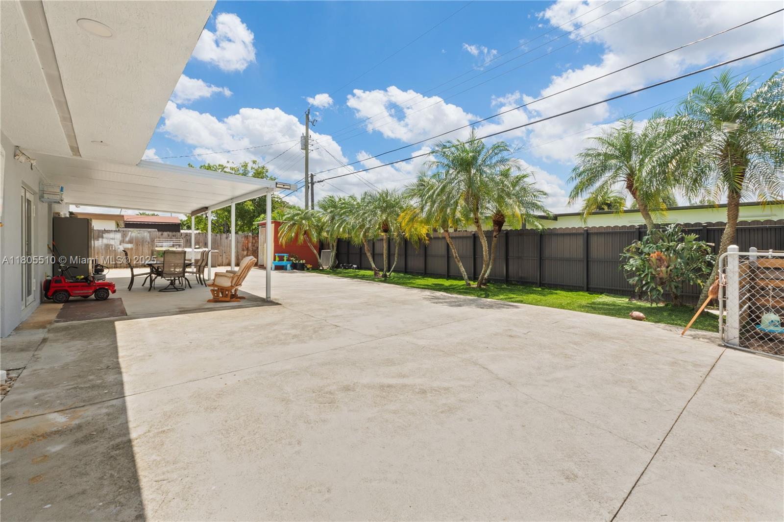 7880 NW 174th Ter, Hialeah, Florida image 12