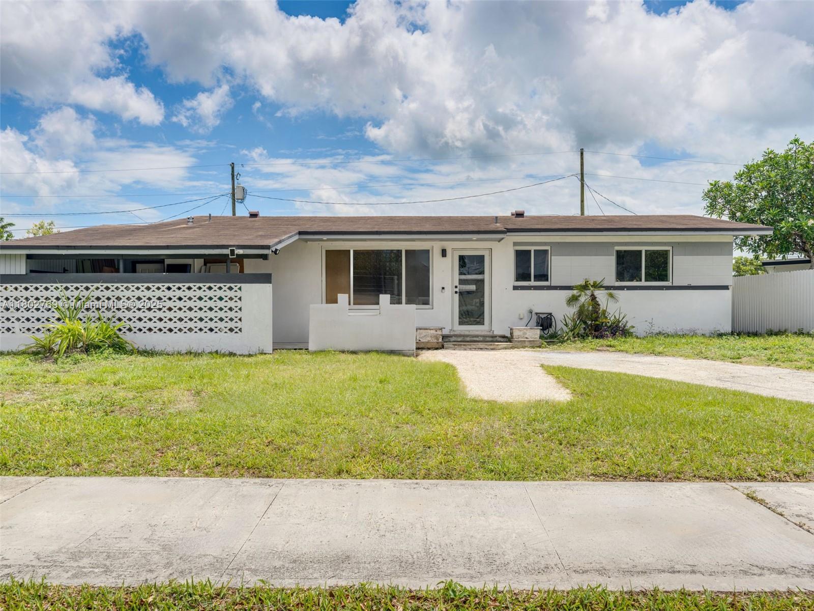 19931 Gulfstream Rd, Cutler Bay, Florida image 2